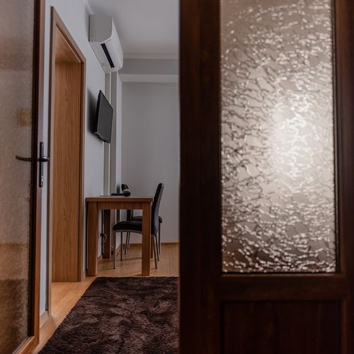 Studio Pokoj s manželskou postelí na poschodí