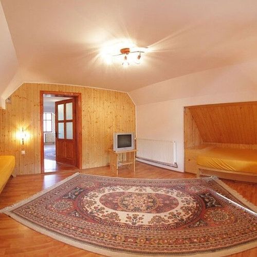 Suita cu vedere spre munte cu panoramă cu 2 camere pentru 4 pers.