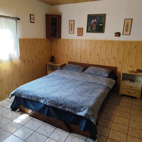 Cabană pentru 13 pers. (se inchirieaza doar integral)