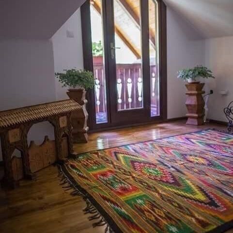 Pokój 4-osobowy Penthouse z balkonem