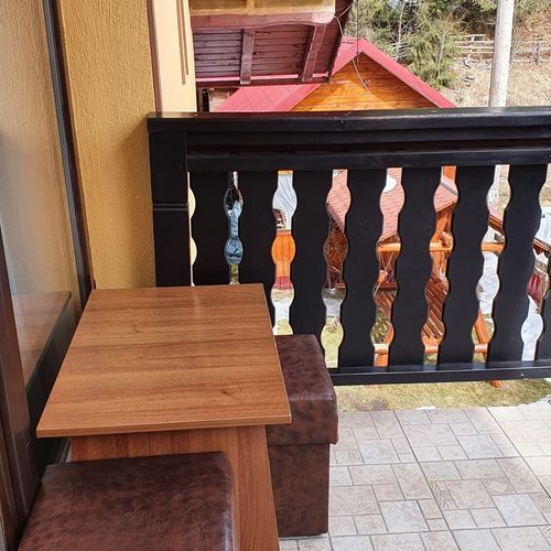Camera dubla mansardă cu balcon