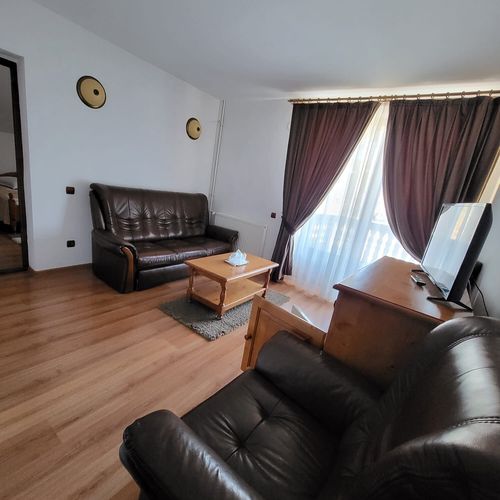 Apartament la etaj cu balcon cu 2 camere pentru 4 pers.