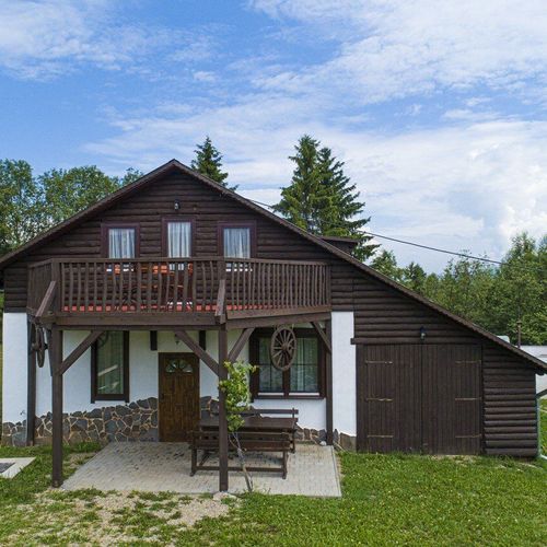 Domek drewniany 13-osobowy  (możliwa dostawka)