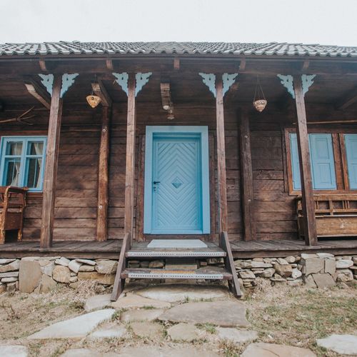 Bungalow pentru 4 pers. (se inchirieaza doar integral)