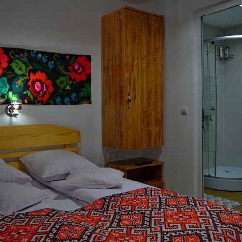Camera dubla cu balcon cu baie