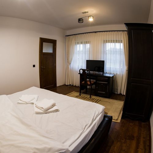 Casă de vacanță pentru 20 pers. (se inchirieaza doar integral)