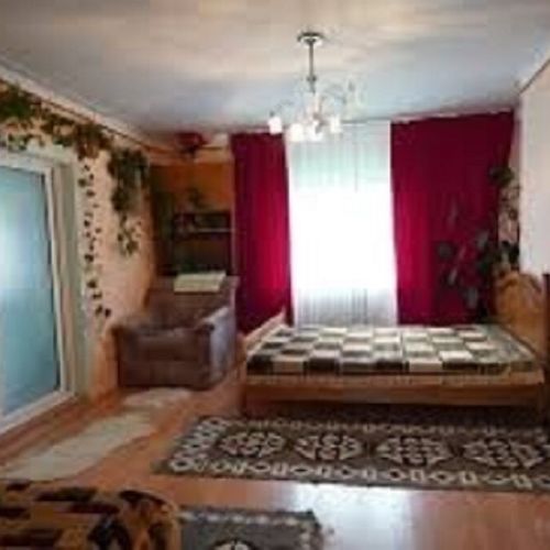 Apartament classic la etaj cu 3 camere pentru 7 pers.