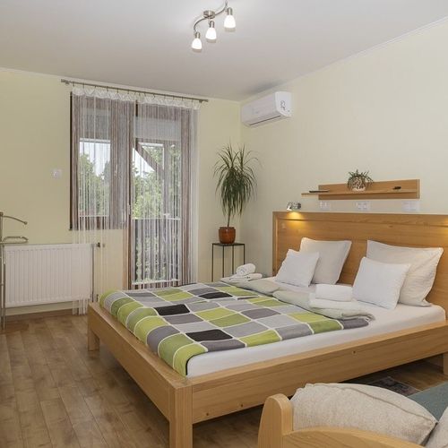 Apartament 2-osobowy z balkonem z klimatyzacją z 1 pomieszczeniem sypialnianym