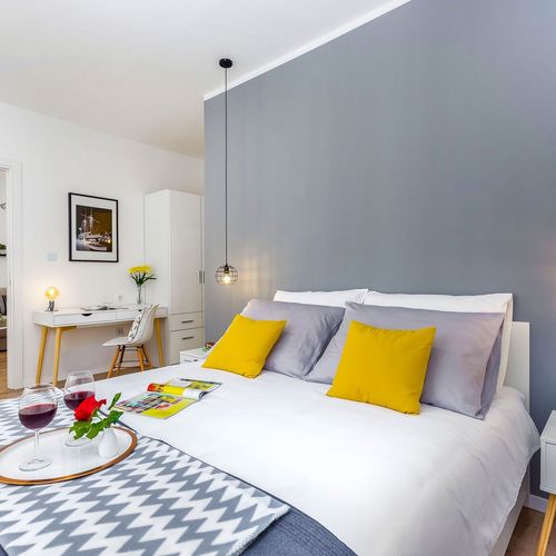Apartament deluxe la etaj cu 2 camere pentru 4 pers.