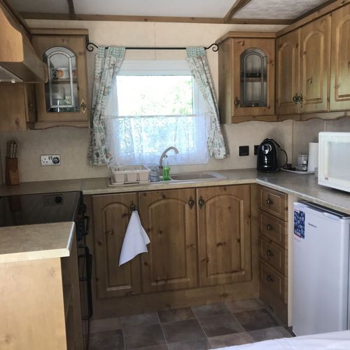 Bungalow la parter întreaga unitate pentru 6 pers. (se inchirieaza doar integral)