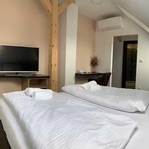 Komfort Pokoj se sprchou pro 2 os. (s možností přistýlky)