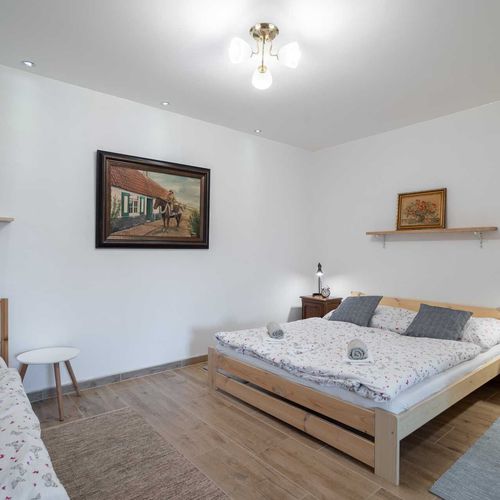 Apartman se sprchou s vlastní kuchyňkou pro 5 os. se 2 ložnicemi