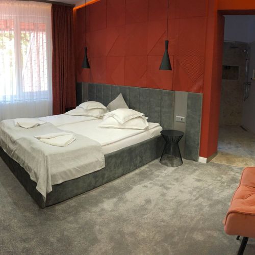 Apartament la etaj cu balcon cu 2 camere pentru 4 pers.