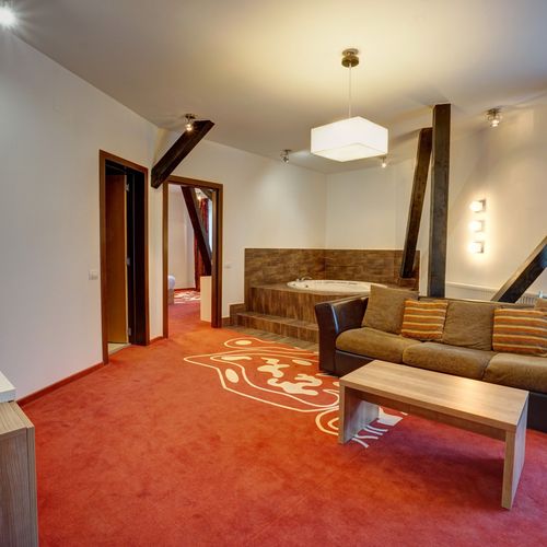 Apartament deluxe cu 2 camere pentru 4 pers.