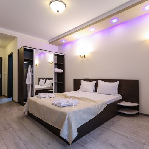 Camera dubla cu balcon cu baie