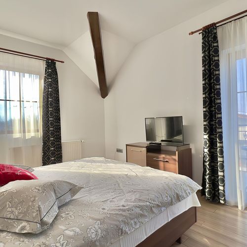 Apartament deluxe cu 2 camere pentru 4 pers.