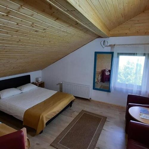 Apartament family cu baie cu 2 camere pentru 6 pers.