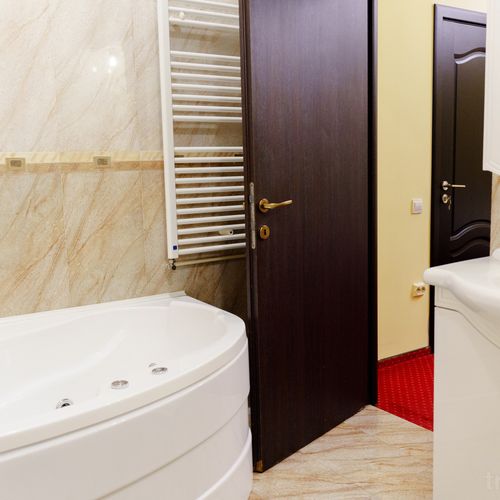 Apartament economy la etaj cu 2 camere pentru 4 pers.
