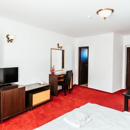 Apartament executive cu balcon cu 2 camere pentru 4 pers.