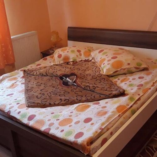 Casă de vacanță la etaj la parter pentru 5 pers. (se inchirieaza doar integral)