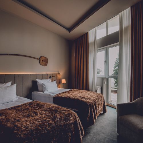 Camera twin superioară cu balcon cu paturi care pot fi unite - Corp Grand Hotel (se poate solicita pat suplimentar)