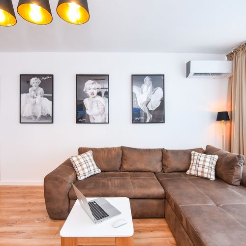 Apartament deluxe cu 3 camere pentru 5 pers.