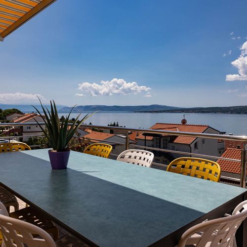 Penthouse Apartman pro 8 os. se 3 ložnicemi s výhledem na moře