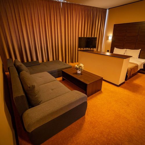 Apartament junior cu 2 camere pentru 4 pers.