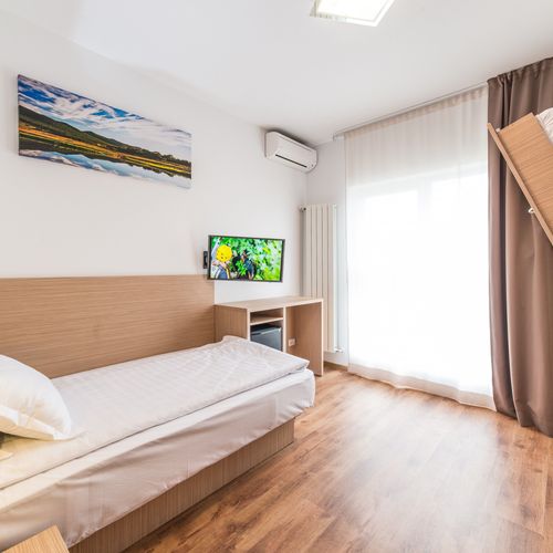 Camera twin accesibil(ă) persoanelor cu dizabilități