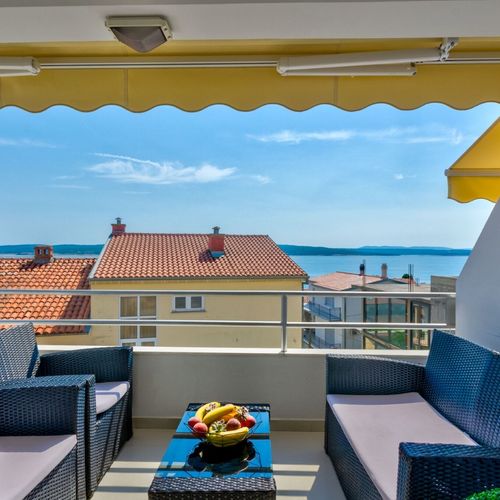 Apartament 4-osobowy na piętrze z widokiem na morze z 2 pomieszczeniami sypialnianymi