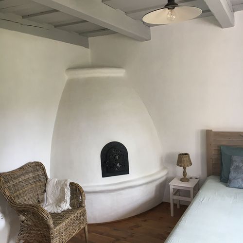 Casa rustică cu vedere spre munte cu panoramă pentru 2 pers. (se inchirieaza doar integral) (se poate solicita pat suplimentar)