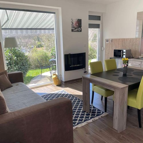 Apartament deluxe studio cu 2 camere pentru 5 pers.