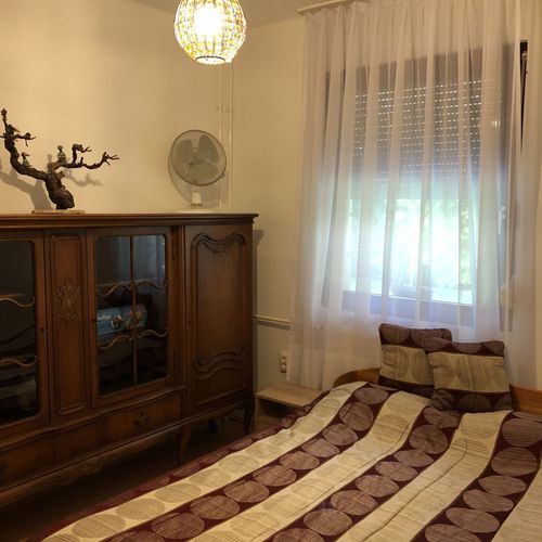 Apartament confort întreaga unitate cu 6 camere pentru 14 pers.