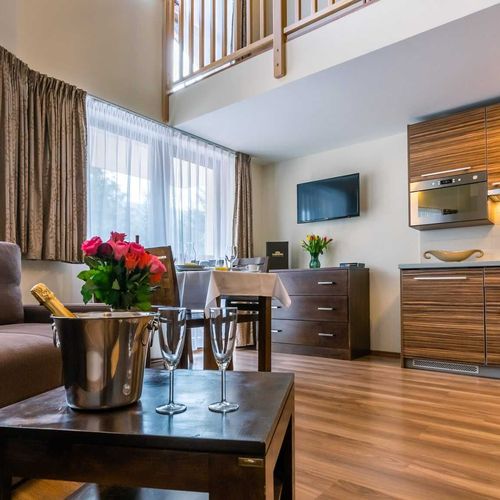 Apartament 4-osobowy z prysznicem z własną kuchnią (możliwa dostawka)