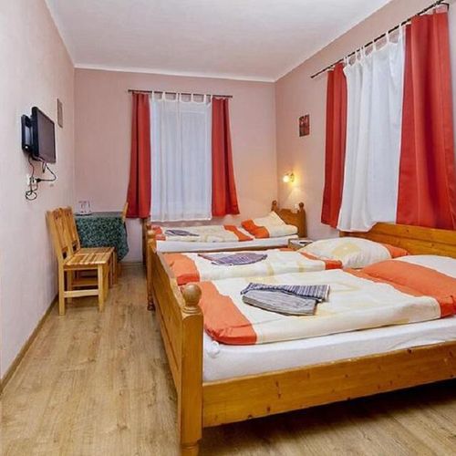 Pokoj se sprchou  pro 3 os.