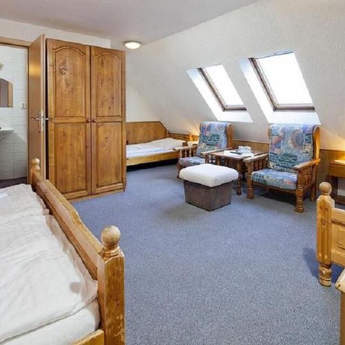 Pokoj se sprchou  pro 5 os.