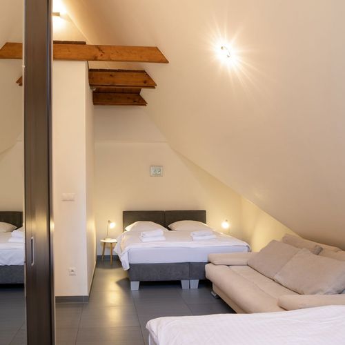 Apartament cu bucătărie proprie cu 1 camera pentru 3 pers. (se poate solicita pat suplimentar)