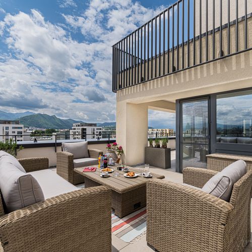 Suita penthouse cu terasă cu 3 camere pentru 6 pers.