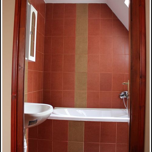 Apartament la etaj cu 2 camere pentru 4 pers. (se poate solicita pat suplimentar)