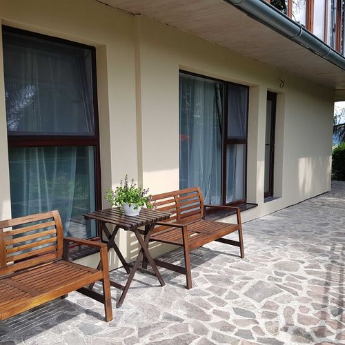 Apartman se sprchou s terasou pro 4 os.