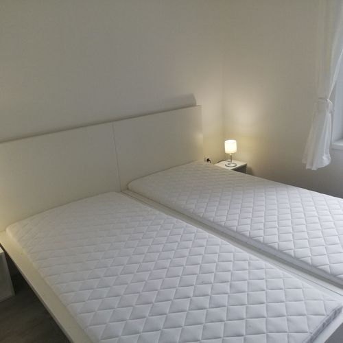 Apartament la parter cu 2 camere pentru 3 pers.