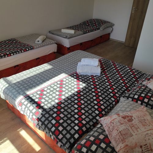 Apartman se sprchou s vlastní kuchyňkou pro 4 os. s 1 ložnicí