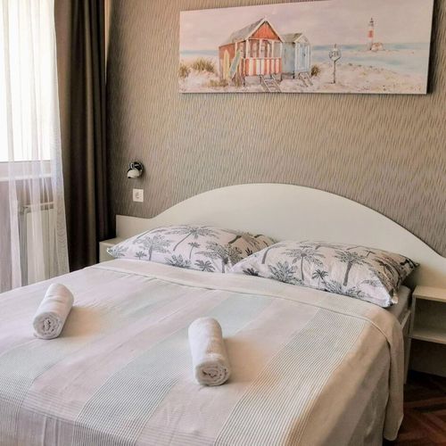 Apartament premier cu balcon cu 1 camera pentru 2 pers.