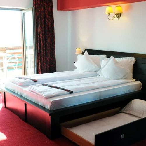 Apartament deluxe cu 2 camere pentru 4 pers.