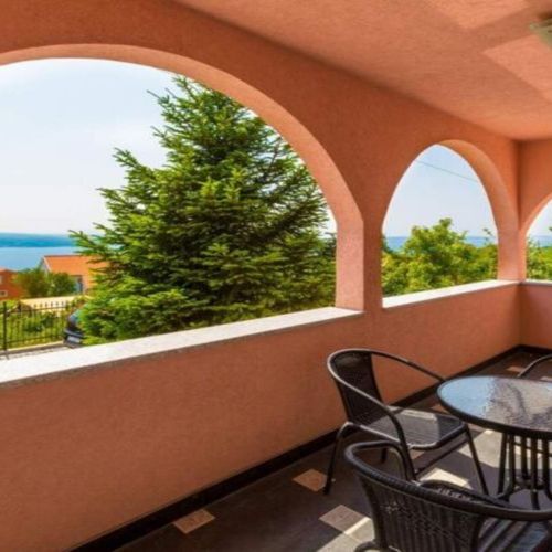 Vilă întreaga unitate cu vedere spre mare pentru 10 pers. (se inchirieaza doar integral)