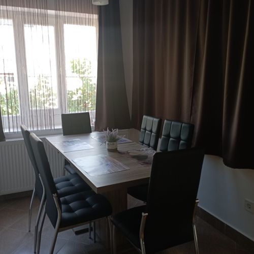 Apartament cu baie cu terasă cu 2 camere pentru 6 pers. (se poate solicita pat suplimentar)
