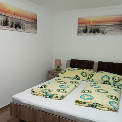 Apartament standard la parter cu 1 camera pentru 3 pers.