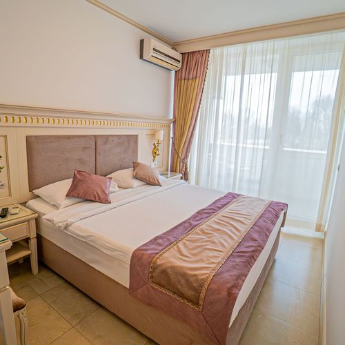 Camera dubla standard cu balcon