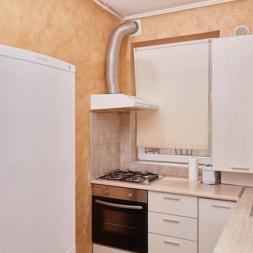 Apartament la demisol cu 2 camere pentru 4 pers.