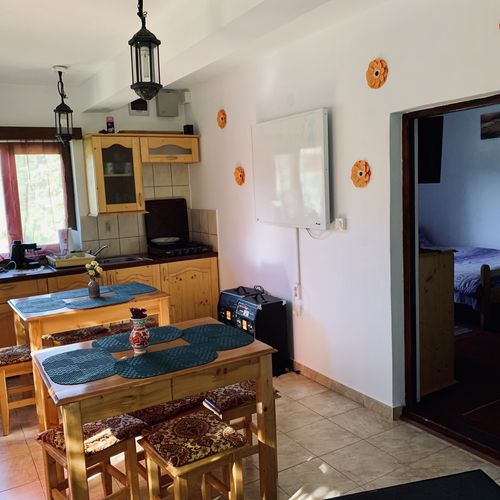 Apartament la parter cu 2 camere pentru 7 pers.